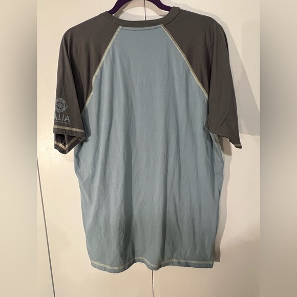 WDW EPCOT Molto Bene Men's Mickey Mouse Shirt - Picture 6 of 6